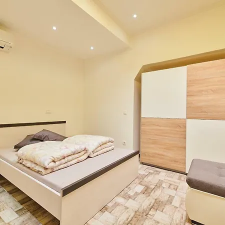Apartman Apartman Studio Alighieri 2